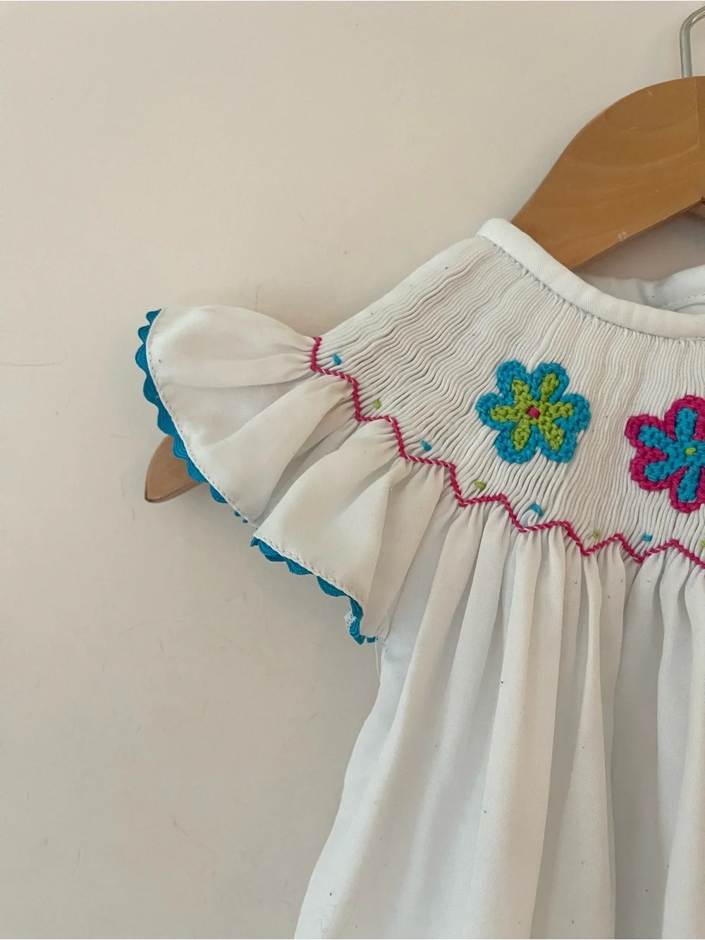 GRACE HAVEN VGUC Hand Smocked Colorful Floral Flutter Sleeve Swing Top Blouse